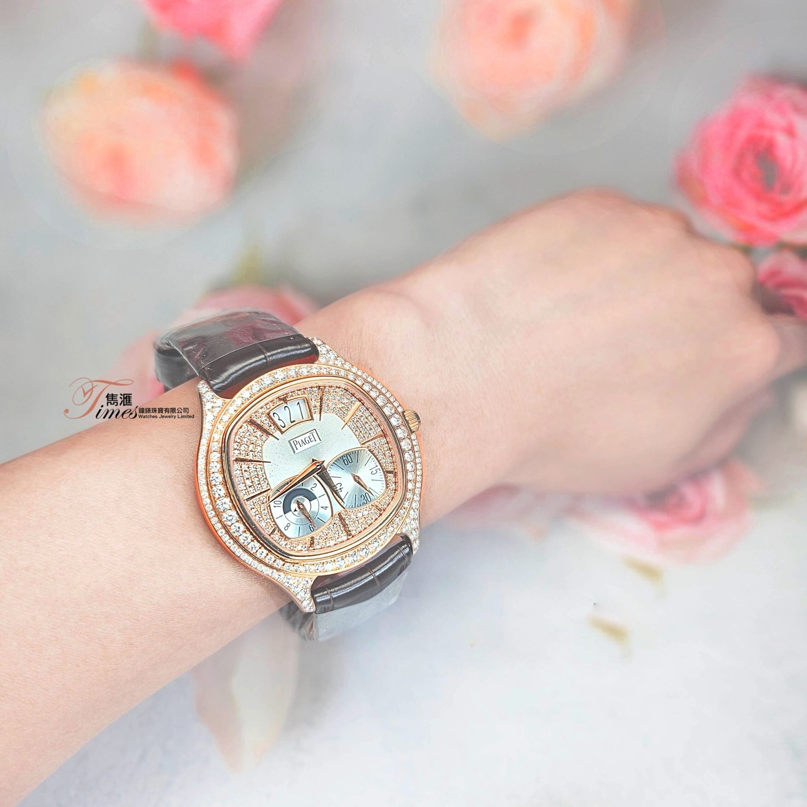Piaget 18K玫瑰金自動日曆細三針透底GMT後加石面石圈原裝18K摺扣皮帶Polo (42mm) - Image 4