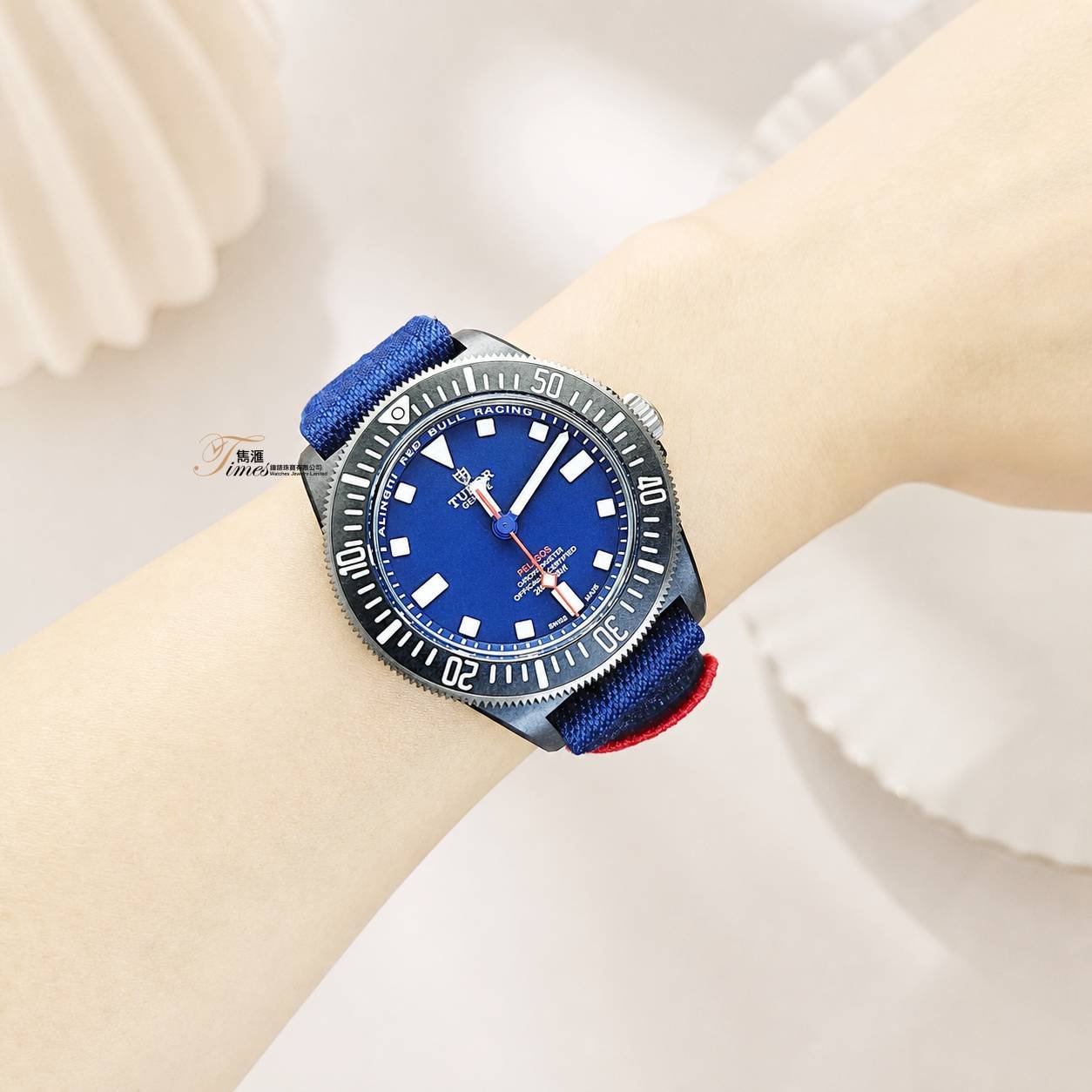 Tudor 碳殼鈦自動藍面條字深潛織帶自黏式帶扣Pelagos REF:25707KN(42mm) - Image 3