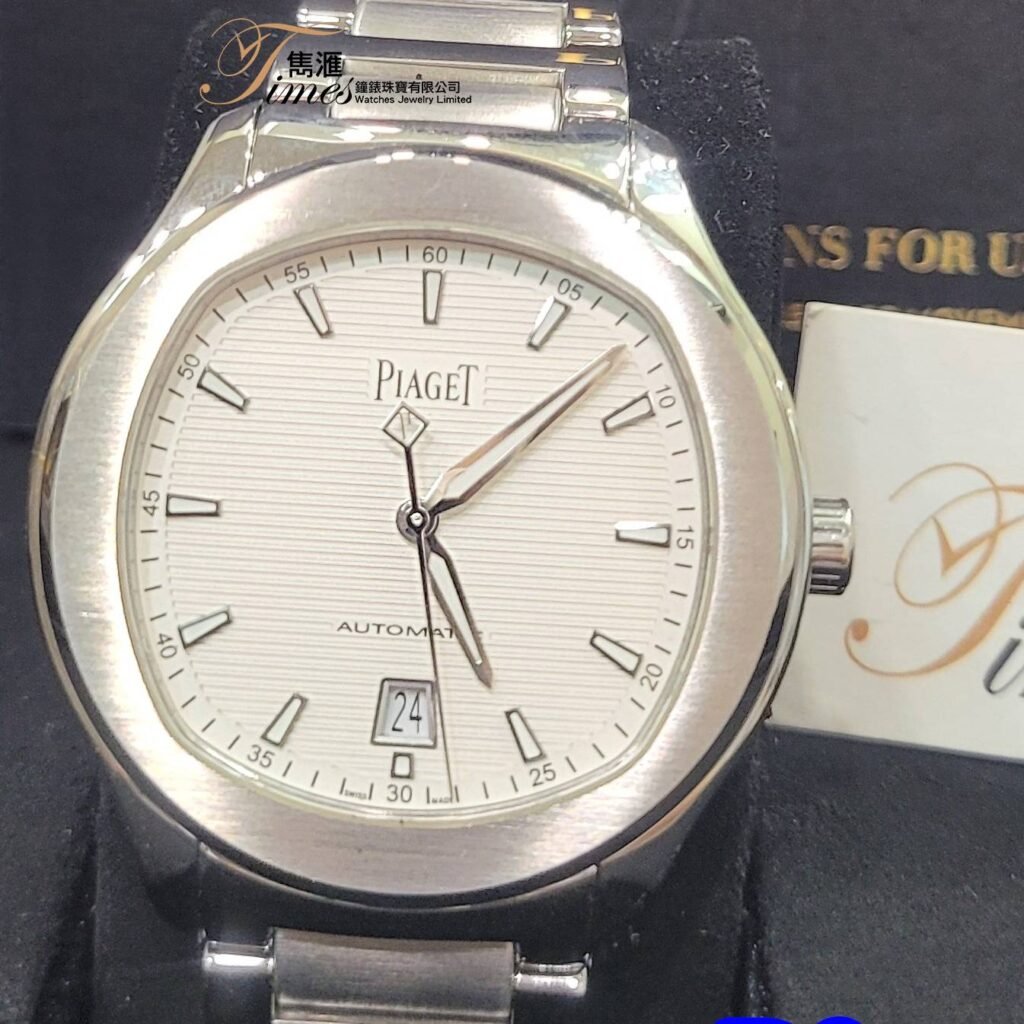 Piaget 鋼自動日曆銀面條字鋼帶透視底Polo S (42mm)