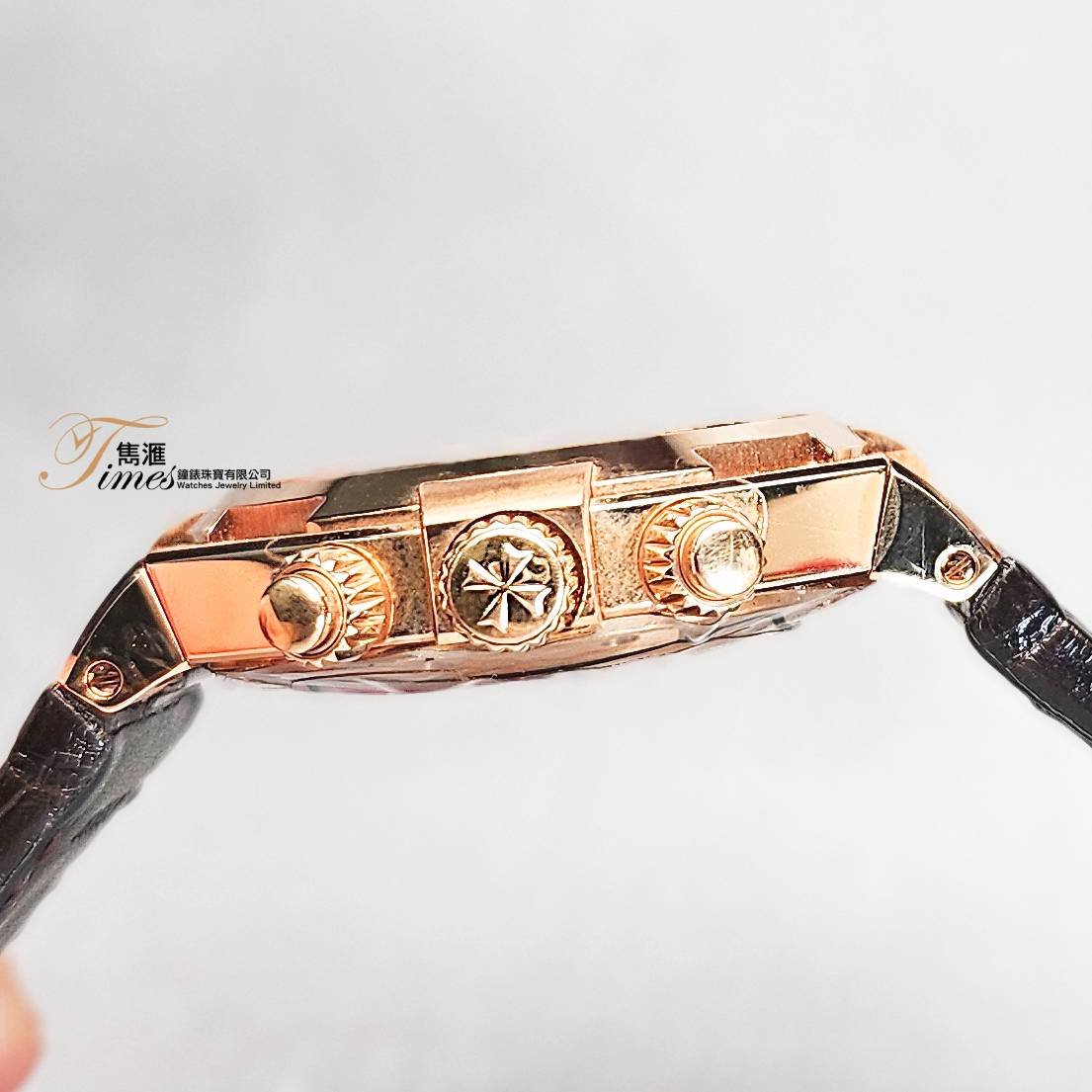 Vacheron Constantin 18K玫瑰金自動大日曆細三針計時白面條字皮帶摺扣Overseas(42mm) - Image 4